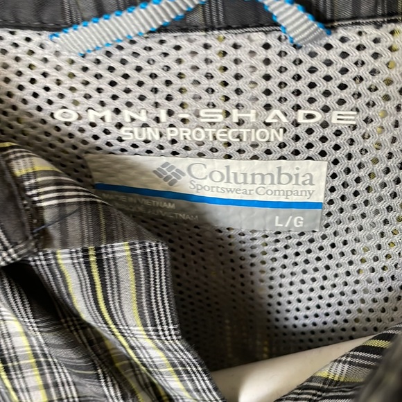 Columbia Omni-Shade button down - Picture 2 of 2